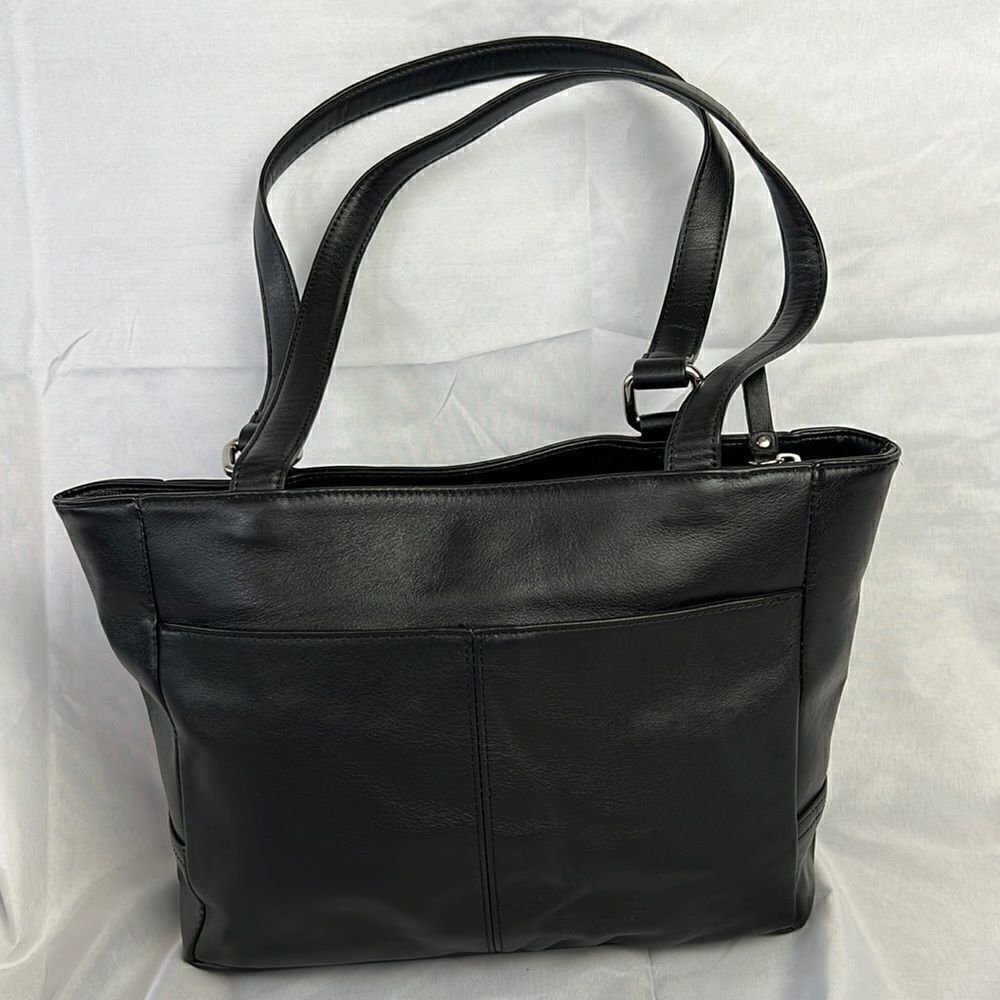 NWOT GIANIBERNINI leather black handbag - Picture 5 of 13